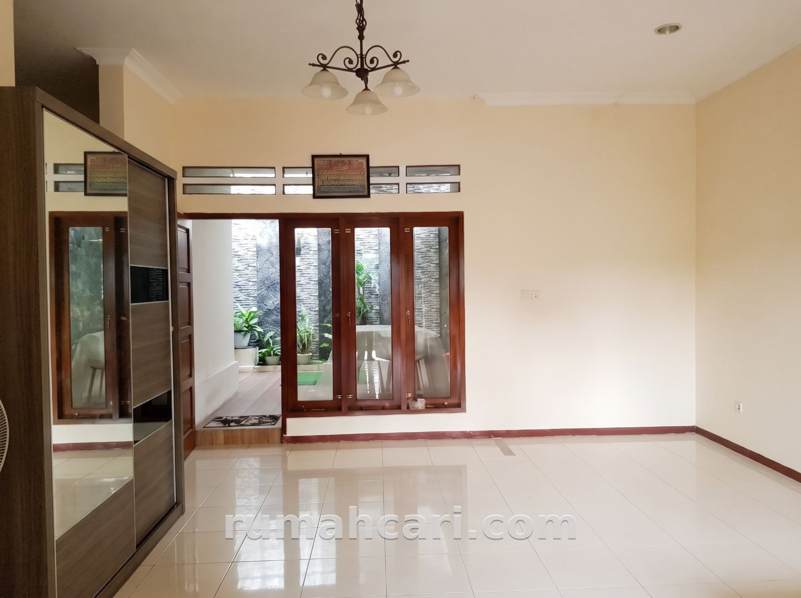 RUMAH BARU RENOVASI SIAP HUNI DI THE TAMAN DAYU - foto 6