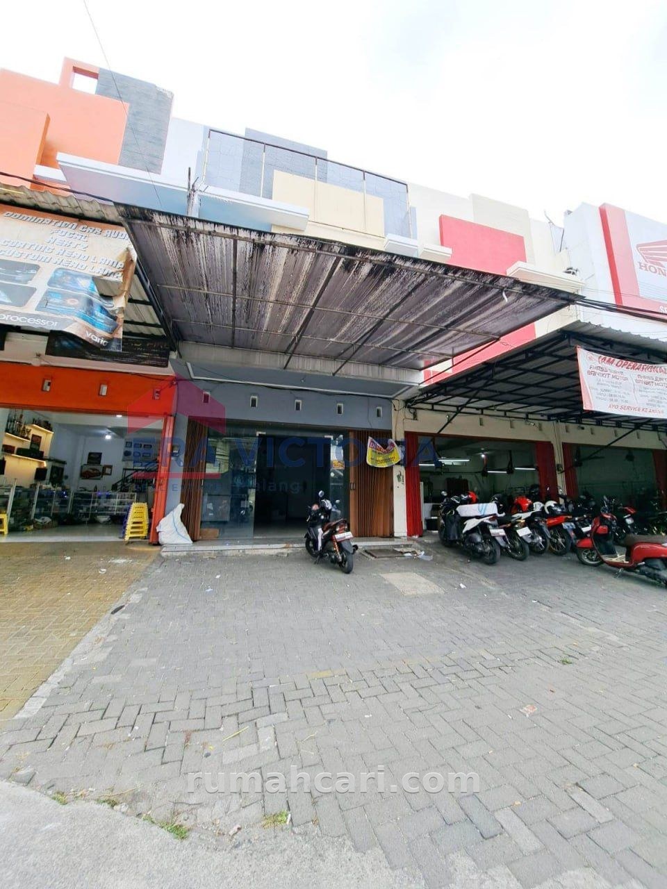 Ruko lokasi ramai mahasiswa dikelilingi kampus ternama