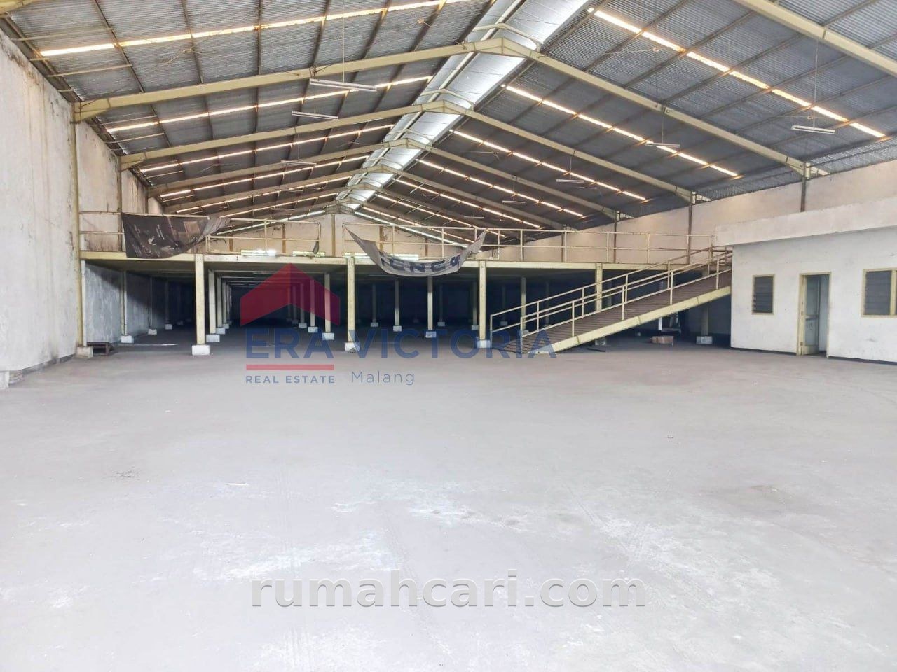 Ruang Usaha & Gudang Luas Dijual atau Disewa, Akses Kendaraan Besar - foto 4