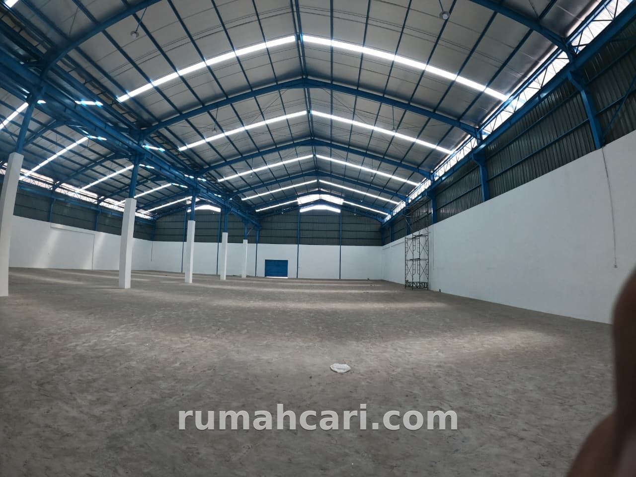 Gudang Disewakan di Sukun, Kota Malang, Luas Tanah 4000 m², Bangunan 1872 m² - foto 3