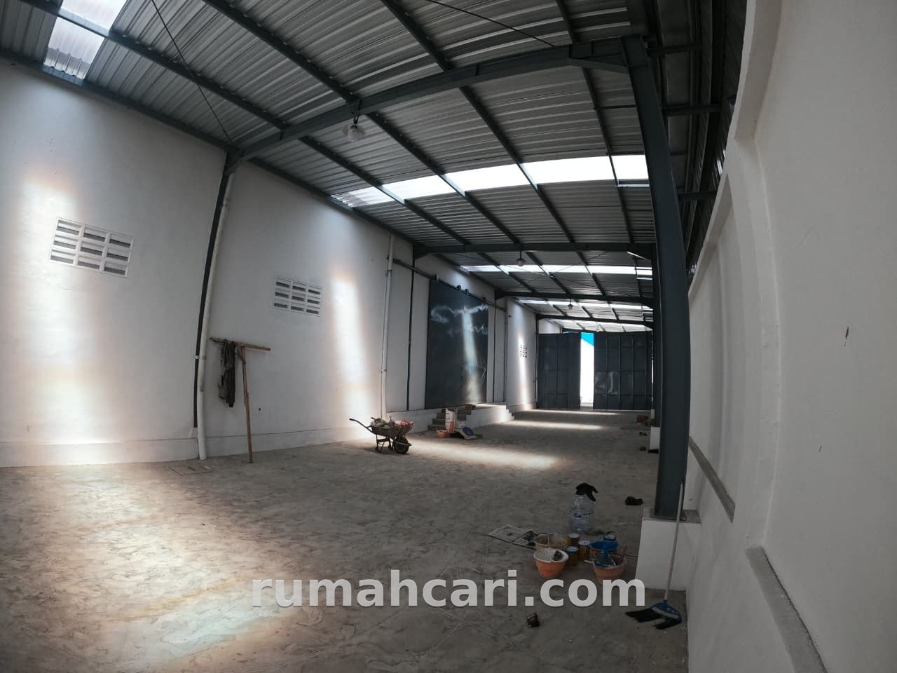 Gudang Disewakan di Sukun, Kota Malang, Luas Tanah 4000 m², Bangunan 1872 m² - foto 6