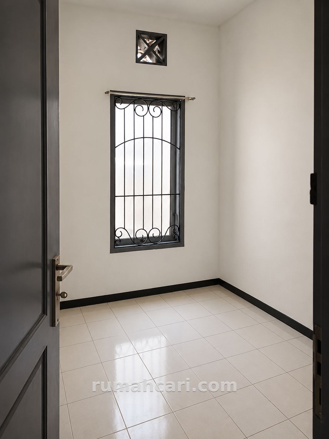Rumah di permata jngga Malang, 3 Kamar Tidur - foto 3