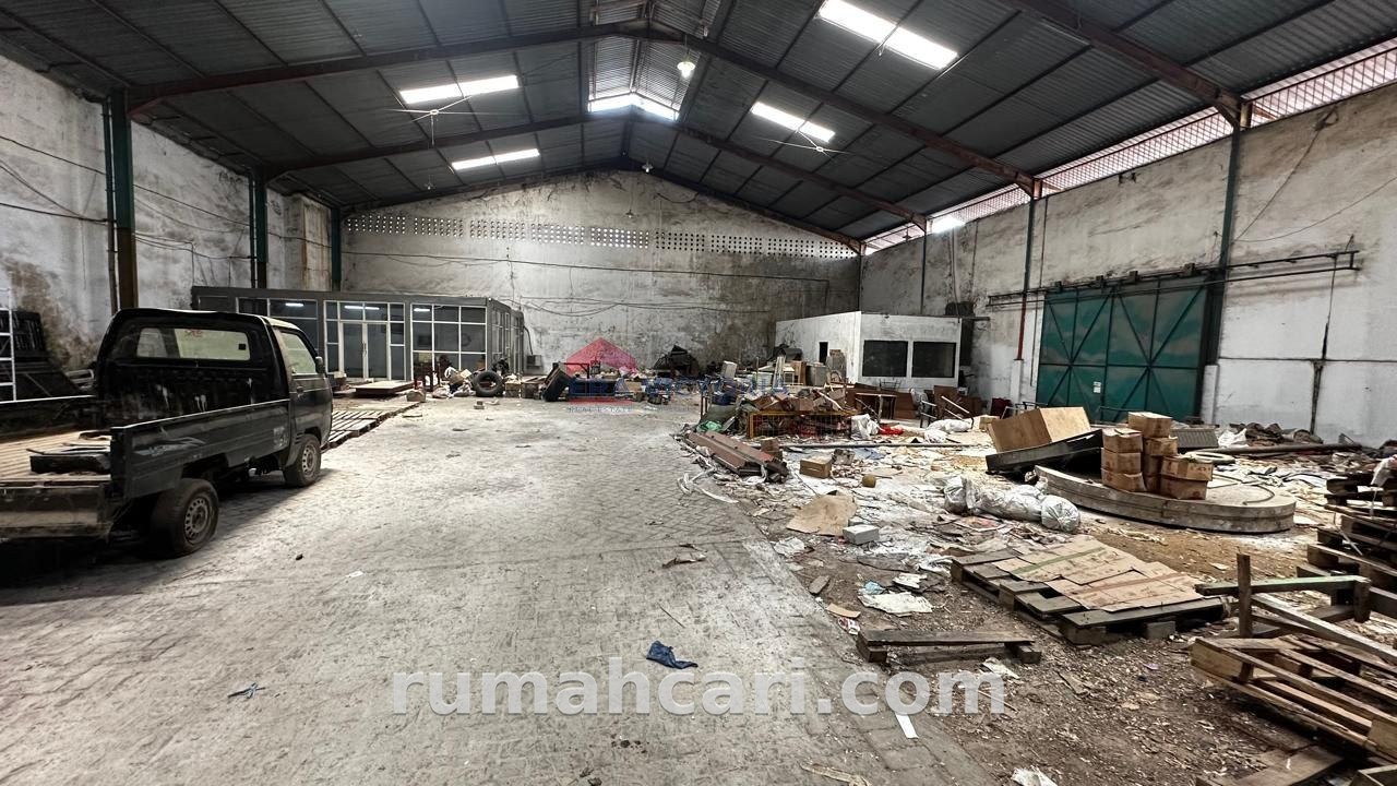 Gudang lokasi strategis dekat kotalama dan kawasan bisnis