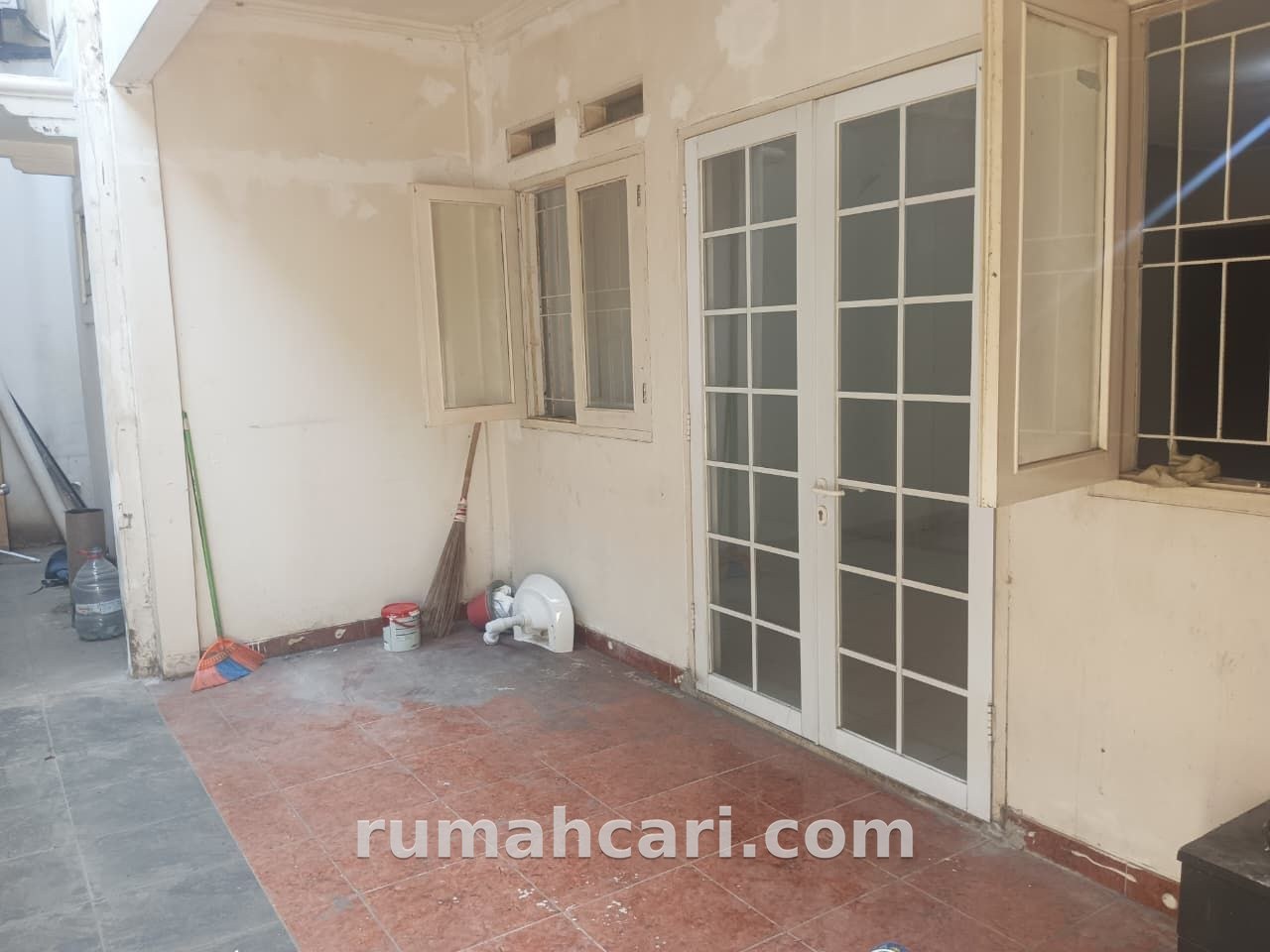 Rumah Disewakan di Pancoran - foto 3