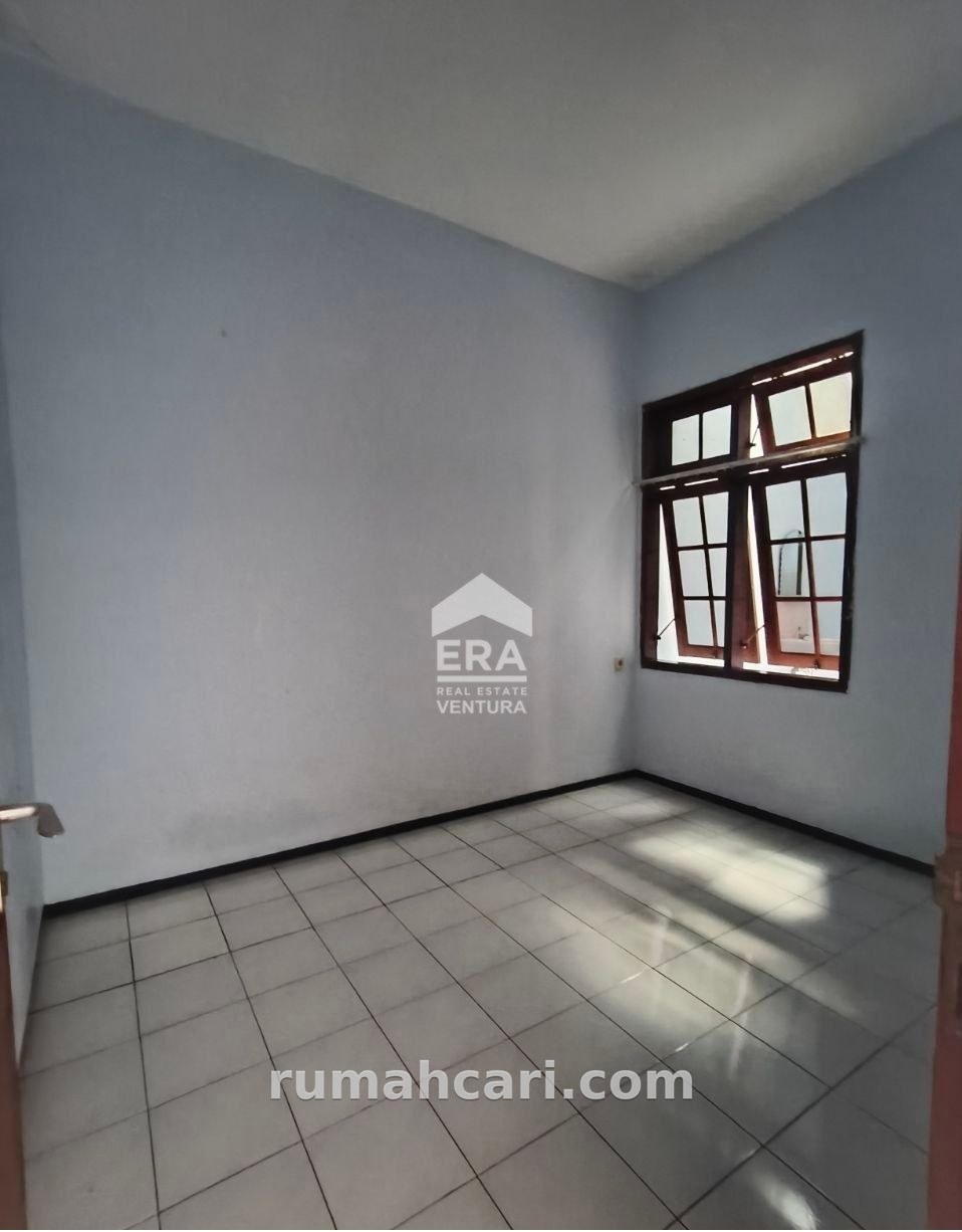 DIJUAL RUMAH STRATEGIS DI TIDAR BAWAH, DEKAT KAMPUS DAN BERBAGAI FASILITAS - foto 4