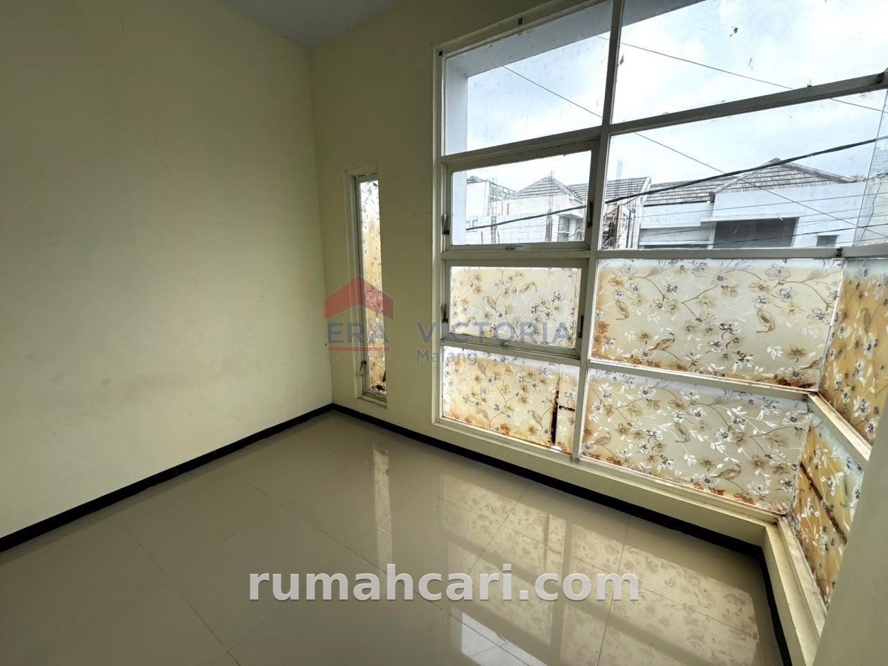 RUMAH DIJUAL DALAM PERUMAHAN DEKAT UMM MALANG - SHM & SIAP HUNI - foto 2