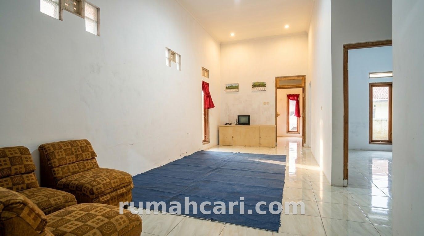 RUMAH STRATEGIS DI JALAN UTAMA KEMIRI, KEPANJEN - foto 8