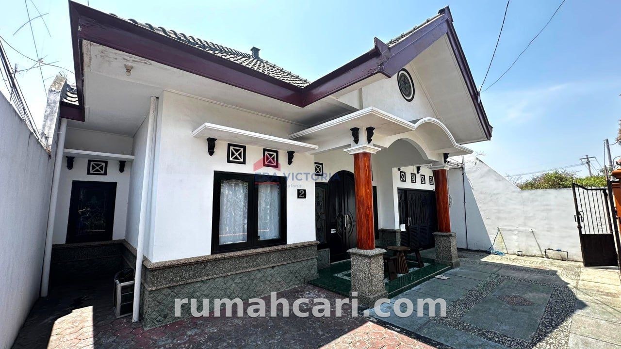 Peluang Investasi Properti! Rumah Kost Active Full Furnished 6 KT Lokasi Strategis Dekat Pusat Perbelanjaan - foto 4