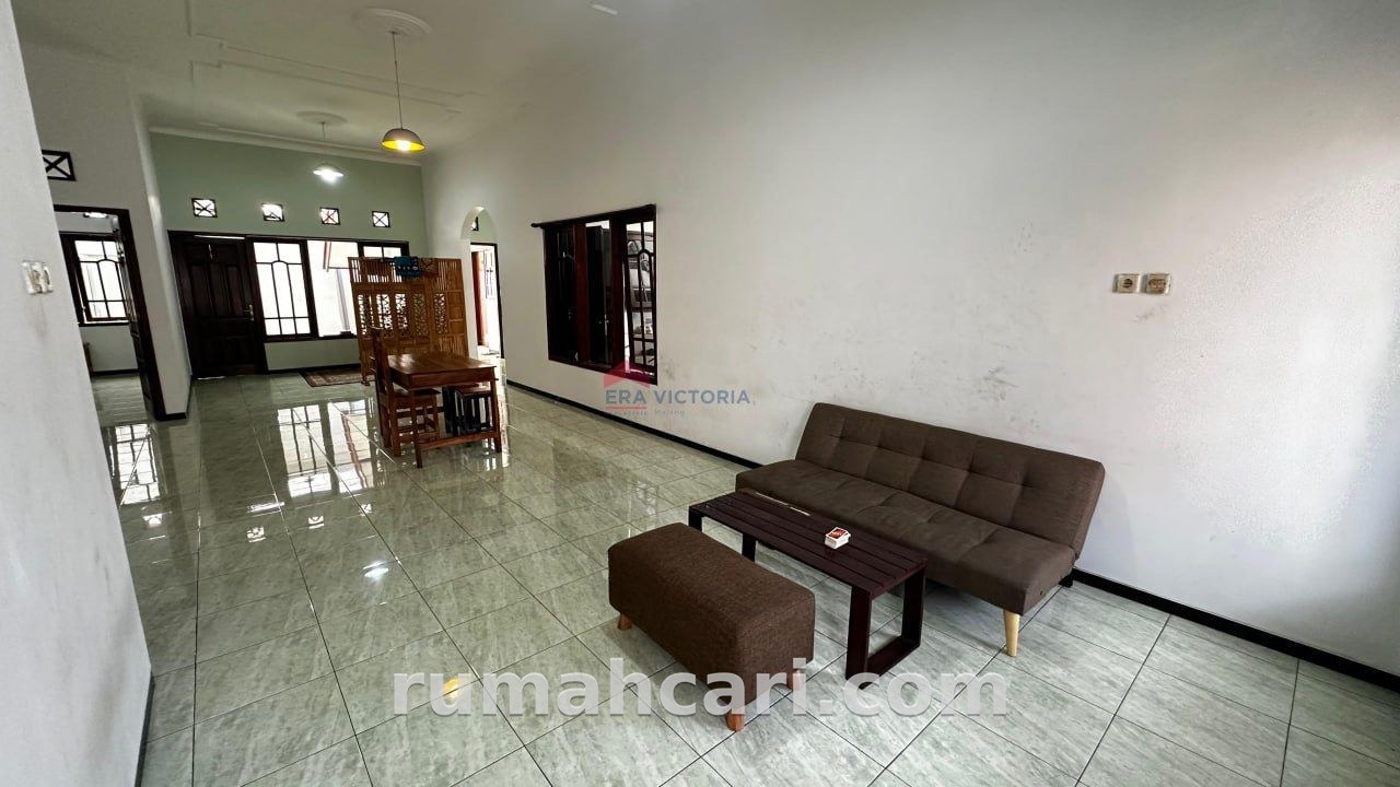 Peluang Investasi Properti! Rumah Kost Active Full Furnished 6 KT Lokasi Strategis Dekat Pusat Perbelanjaan - foto 6