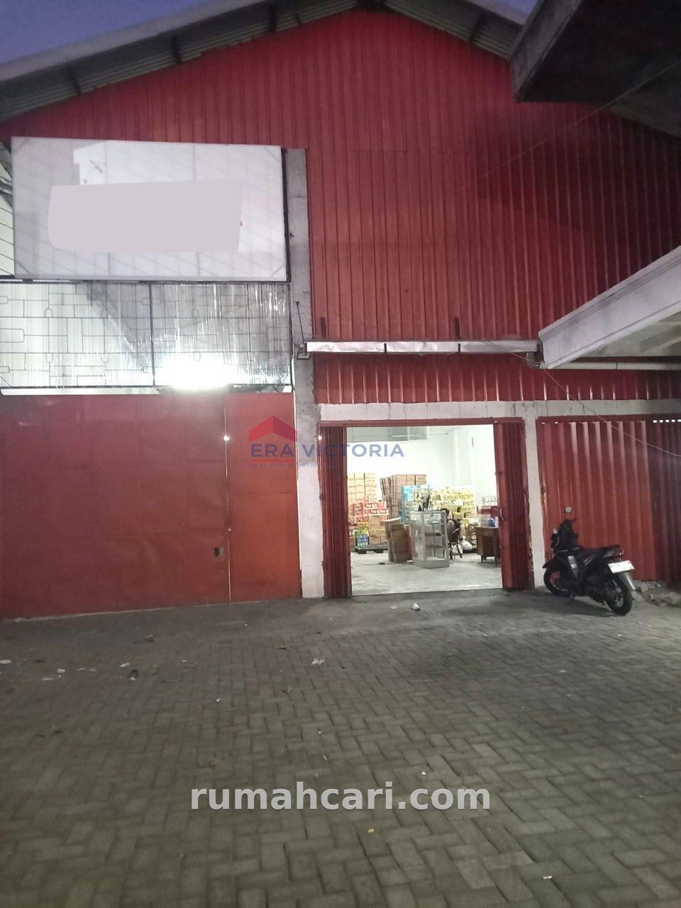 Disewakan Gudang/Toko Siap Pakai Poros Jalan Utama Malang, LT/LB 600m², Bangunan Kokoh - foto 3