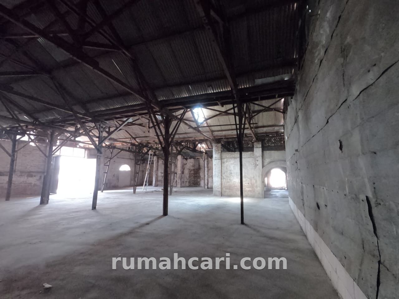 Gudang Disewakan di Blimbing, Kota Malang, Luas 400m² - foto 2