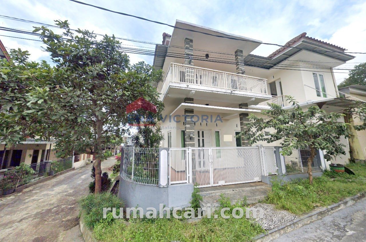 Rumah 8 KT 8 KM Dekat Jatim Park & BNS Batu – Cocok Investasi Villa