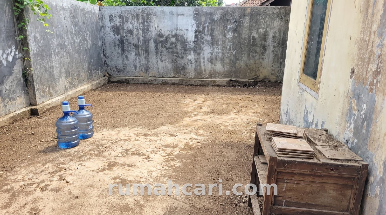 RUMAH DIJUAL TANAH STRATEGIS DI PERUM GRAHA DEWATA - foto 2