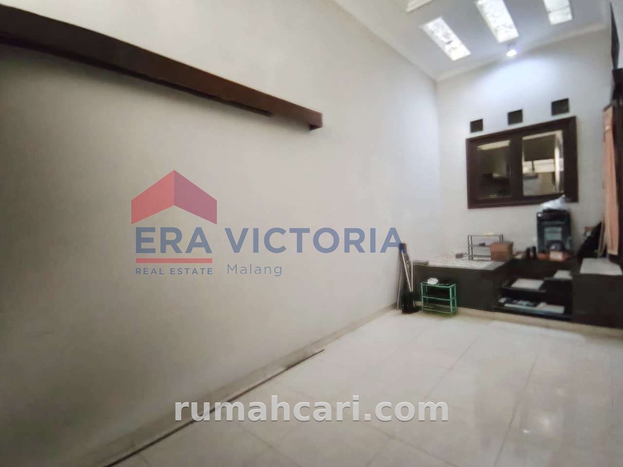 Dijual Rumah Full Furnished Dekat UMM Malang, Siap Huni - foto 8