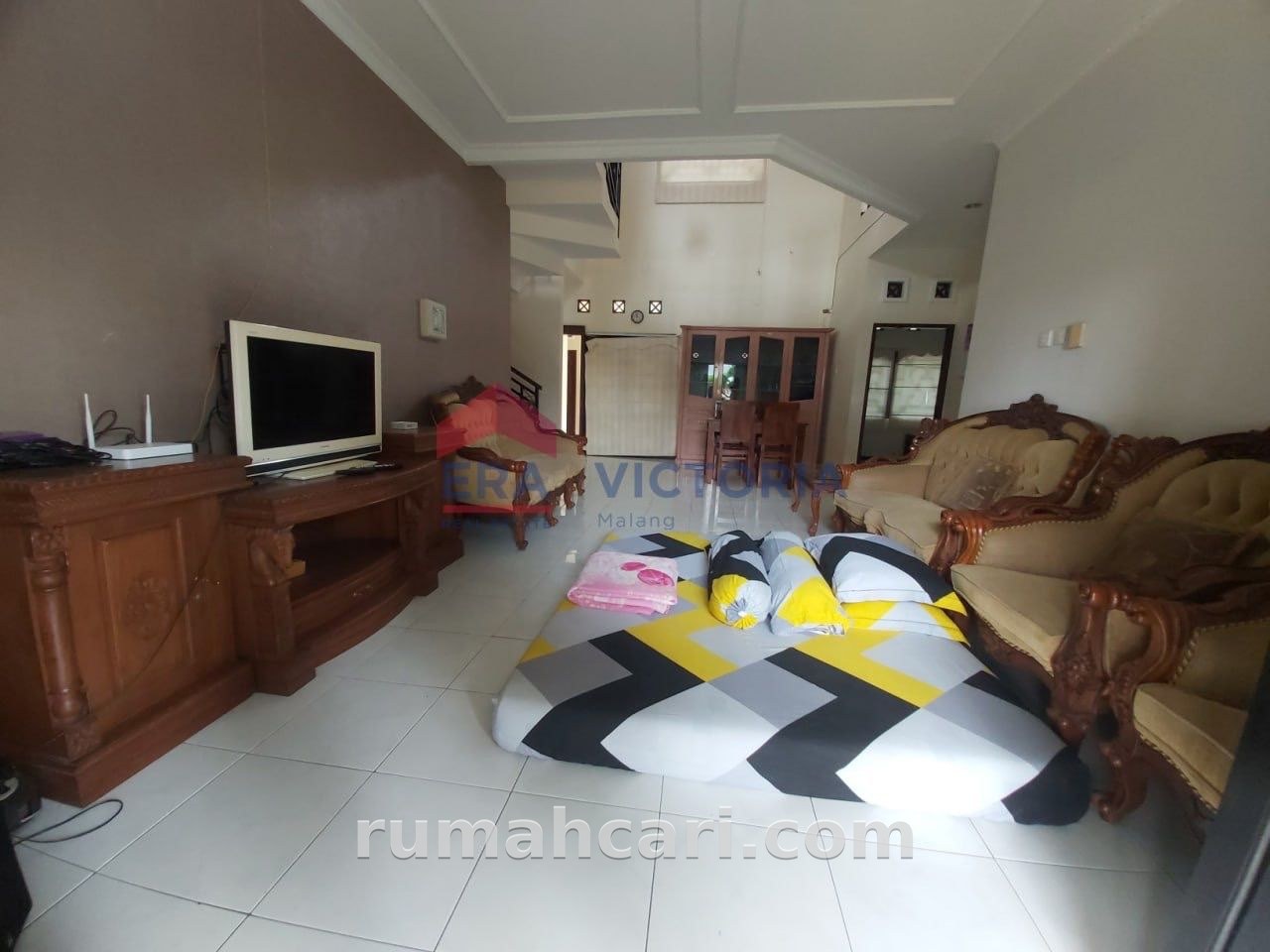 Villa 2 Lantai Terawat – 3 Kamar Tidur, Area Batu - foto 5