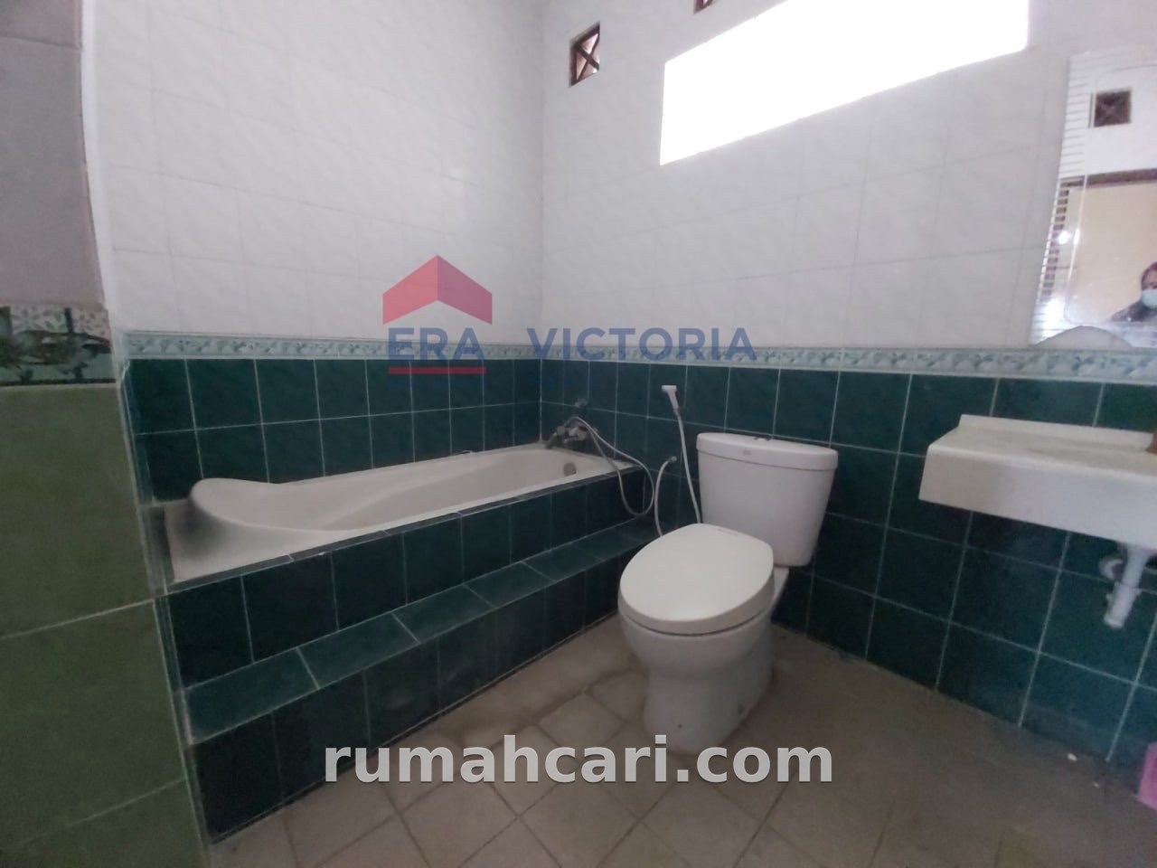 Villa 2 Lantai Terawat – 3 Kamar Tidur, Area Batu - foto 6