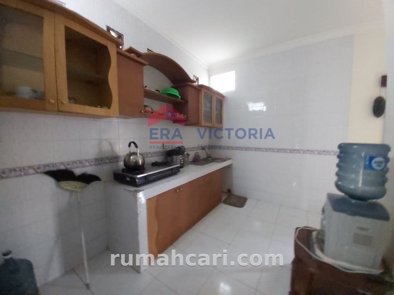 Villa 2 Lantai Terawat – 3 Kamar Tidur, Area Batu - foto 7