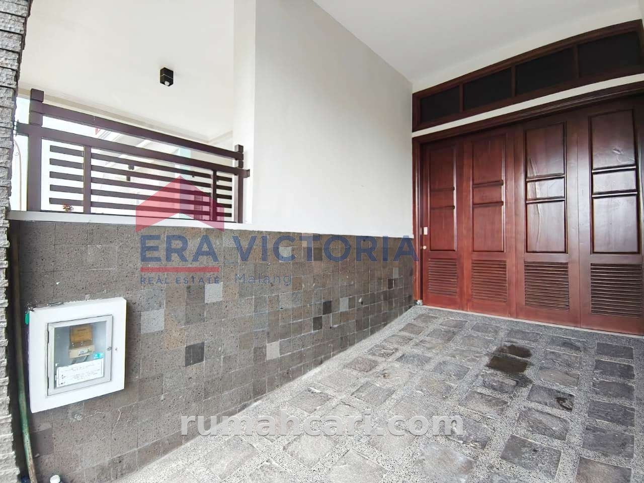 Rumah Besar Siap Huni Full Furnished Dekat Kampus dan Jalan Utama Malang Batu - foto 2