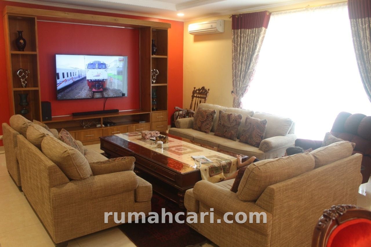 Rumah Mewah 2 Lantai 4+1 Kamar di Cipete Utara Jakarta Selatan, SHM - foto 8